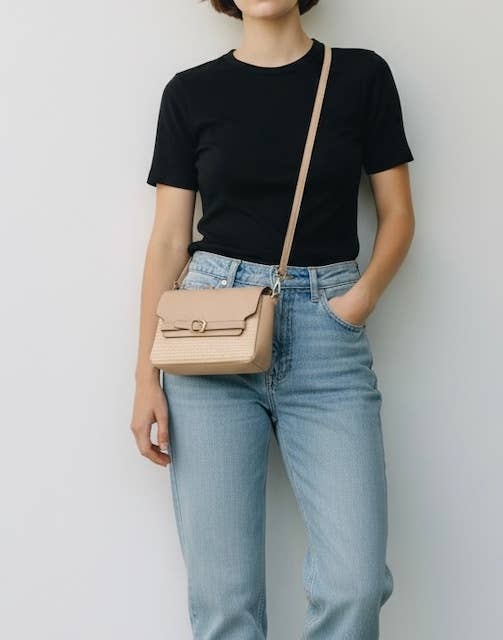 👜 Sac bandoulière avec rabat – Élégance & praticité